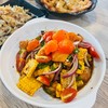 ยำแซลม่อนไข่แดงเค็มข้าวโพด