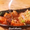 เนื้อน่องลายคู่กับเอ็นเเก้ว จิ้มกับเเจ่วของทางร้าน รสชาติตัดกันดีเปรี้ยวเผ็ด