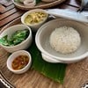 อาหารชุด (ข้าว ใบเหลียงผัดไข่ แกงเขียวหวานไก่)