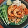 เส้นเหนียวนุ่ม รสชาติเข้มข้น ฉ่ำด้วยซอสสูตรเด็ดจากทางร้าน กุ้งตัวโตๆ