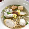 บะหมี่สายฝนลูกชิ้นปลา