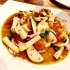 ส่วนตำไหลบัวหมูยอไข่แดงเป็นเมนูโปรดของแฟนเราเลยค่ะกินทีไรต้องสั่งเมนูนี้ตลอดติดใ