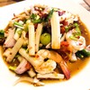 ตำไหลบัวกุ้งสุกหรือจะเป็นกุ้งสดที่นี่เค้าก็มีนะคะเป็นอีกหนึ่งเมนูที่พลาดไม่ได้ ก