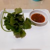 น้ำพริกกะปิ กับผักหลายอย่างนะ ทางร้านให้เลือกตักได้เอง เราเลือกใบบัวบกมาแค่พอทาน