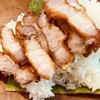 ข้าวเหนียวหมูทอดร้อนๆห่อใบตองนุ้ม