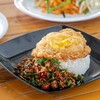 กะเพราไข่ดาว