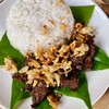 ข้าวเนื้อทอดกระเทียม