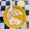 โจ็ก  หมูสับ มีรสและกลิ่นแปลกๆ ไม่เหมือนที่เคยมากิน หมี่เก่า โก๋ เก่า เหนียวมากก