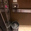 new normal มี wipe และถังขยะอัตโนมัติในลิฟต์