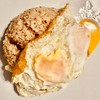 ข้าวคลุกไข่แฝด