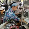 คุณป้าเจ้าของร้านปรุงสูตรเด็ดอยู่