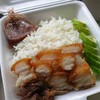 ข้าวหมูกรอบจิ้มแจ่ว