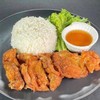 ข้าวไก่ทอดซอสนำ้ปลา