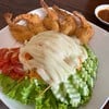 สลัดกุ้งทอดเยอะมาก