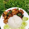 ผัดกระเพราะหมูกรอบ