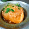 เหมือนมีซอสพริกเป็นเบส ไม่เหมือนที่ร้านอื่นๆ อร่อยอีกแบบ แถมกุ้งตัวใหญ่มากๆ