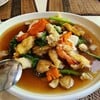เส้นกรอบ อมน้ำมันไปนิด น้ำราดหน้าออกแนวน้ำแดงของจีน อร่่อยใช้ได้ครับ (8/10)