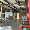 ภายในร้าน มีโต๊ะเยอะพอสมควรเลย