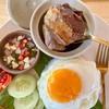 ข้าวหมูฮ้อง ไข่ดาว