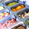 ไอติมโฮมเมดหลากหลายรสชาติ ที่ร้านมีให้เลือก 12 รส และมีรสใหม่ๆ หมุนเวียนมาตลอด