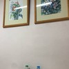 มีภาพวาดสีน้ำให้ดูเพลินๆ ตอนรออาหาร