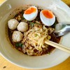 บะหมี่ต้มยำตำลึงทอดใส่ไข่
