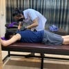 ดูว่าคตตรงใหน วัดขาเท่ากันหรือไม่ ดูองศาไหล่ คอ ยื่นหลังค่อม ปรึกษาหมอเป็นกันเอง