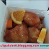 orange chicken ขนาด S (169 บาท) หรือไก่ชุบแป้งทอดเคลือบซอสส้ม