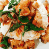 ข้าวผัดกะเพราหมูกรอบ