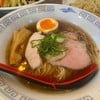 โชยุราเมน - น้ำซุปรสชาติกลมกล่อม มีกลิ่มหอมของซุปไก่อย่างลงตัว 