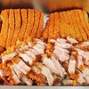 หมูกรอบพร้อมทาน