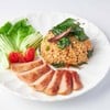 ข้าวผัดกระเพราคอหมูย่าง