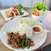 ข้าวกระเพราหมูสับ ส้มตำ