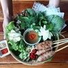 แหนมเนืองชุดกลาง