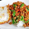 กระเพราหมูสับไข่ดาว 60