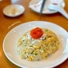 "ข้าวผัดปูและโทบิโกะ" - 鱼籽蟹肉蛋炒饭
