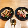 ยำกุ้งสุก + ยำไส้กรอก เซ็ตคู่ใจผมกับแฟนเลย ไปทีไรสั่งกินตลอด