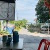 นั่งทานแบบเป็นกันเอง