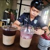 อร่อยจ้า มีใส่ผลเบอรี่ฟีตให้ด้วย ดื่มแล้วสดชื่น