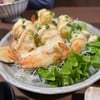 สลัดกุ้งทอด