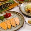 ข้าวหน้าปลาแซลม่อนย่างซอสเทอริยากิ