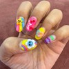 งานเพ้นท์น่ารักมาก พนักงานมือเบาพูดเพราะ ทาเล็บสวย เป็นเดือนก็ยังทนอยู่ ร้านกว้า