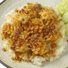 ข้าวปลาหมึกผัดกระเทียมพริกไทย