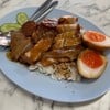 ข้าวหมูแดงใส่ทุกอย่าง
