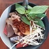 บะหมี่ไก่ตุ๋นน้ำ