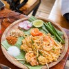 ผัดไทยกุ้งสดฉ่ำๆ