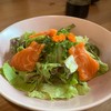 แซลม่อนสลัด