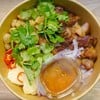 ข้าวยำหมูแดดเดียว