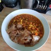 ราดหน้าหมูสับผงกะหรี่