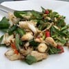 เนื้อปูก้อนผัดพริกขี้หนู 380 บาท